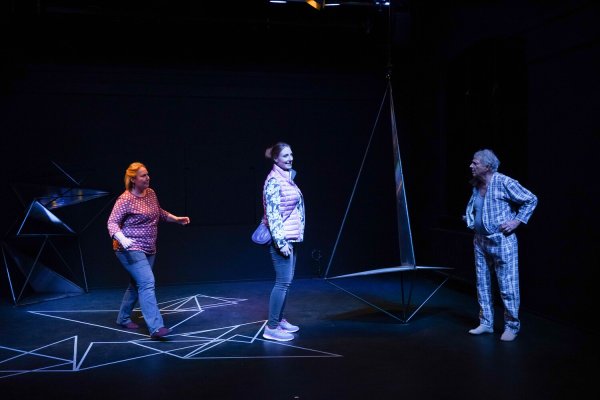 Vater (2021): Heike Hartmann, Claudia Stühle, Wolfram Ster