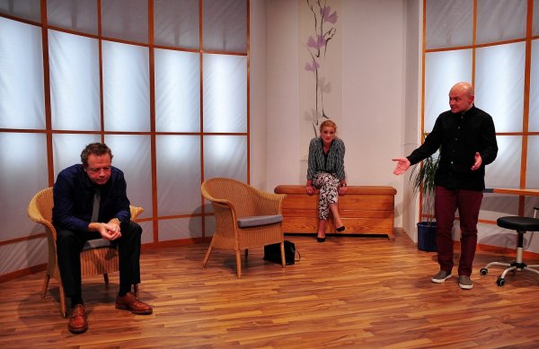 Die Wunderübung (2016): Frank Ambrosius, Georg Mädl, Julia Metzner