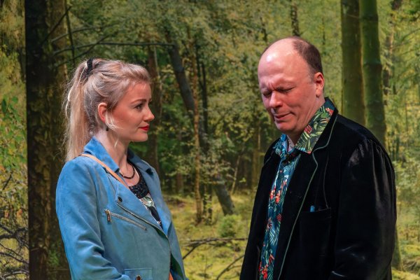 Die Quizkönigin (2022): Oliver Hepp, Jana Badewitz